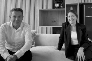 INSIDE-Besuch bei Smeg in München: Uwe Blanarsch-Simon und Mirjam Jentschke