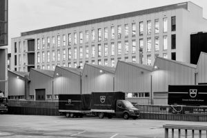 Im sechsstöckigen neuen Produktionsgebäude Zephyr Ost reicht der Produktionsfluss vertikal über sechs Ebenen.