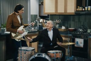 Drums: Josef Rutar, Gitarre: Gregor Rutar, Quelle: Screenshot aus dem Rutar-Spot