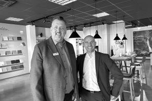 Besuch im Cube30: Uwe Steinhorst mit GfM-Küche-Mann Björn Huhnold